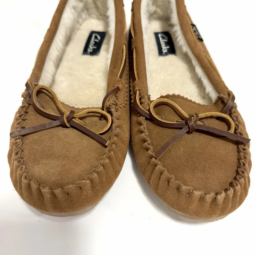 Clark's Womens Suede Moccasin Loafers Size 8 Brown Fur Lined Casual Comfort Cozy